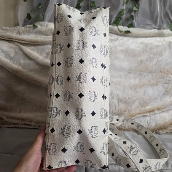 MCM White & Black Monogram Print Large Tote Bag - Picture 5 of 14